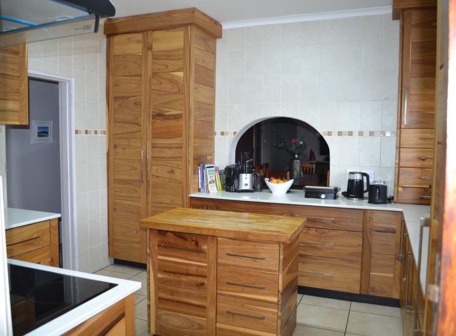 5 Bedroom Property for Sale in Wellington North Western Cape